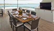 Yacht AMARULA SUN -   Sundeck Al Fresco Dining